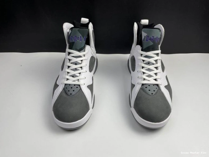 7 CU9307-100 Flint Jordan Retro (2021) 0717